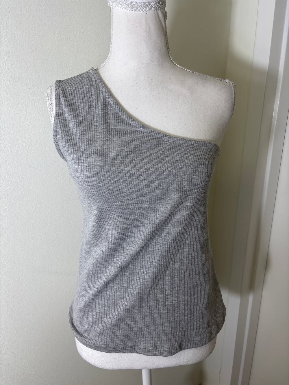 JUST Female Gray One Shoulder Ribbed Knit Tank Sz M
